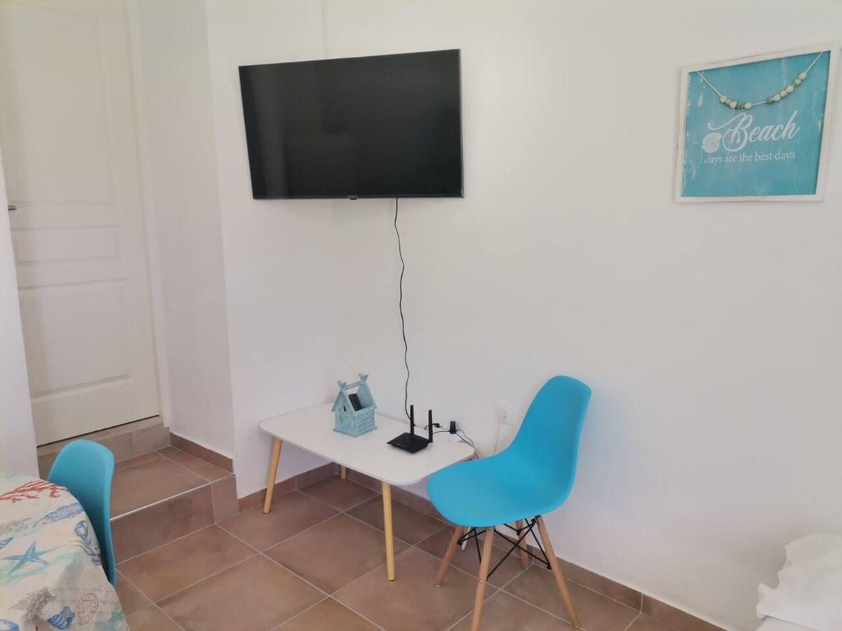 Lávrion Blue Central Apt 10 Min To The Port/ Wash Machine מראה חיצוני תמונה